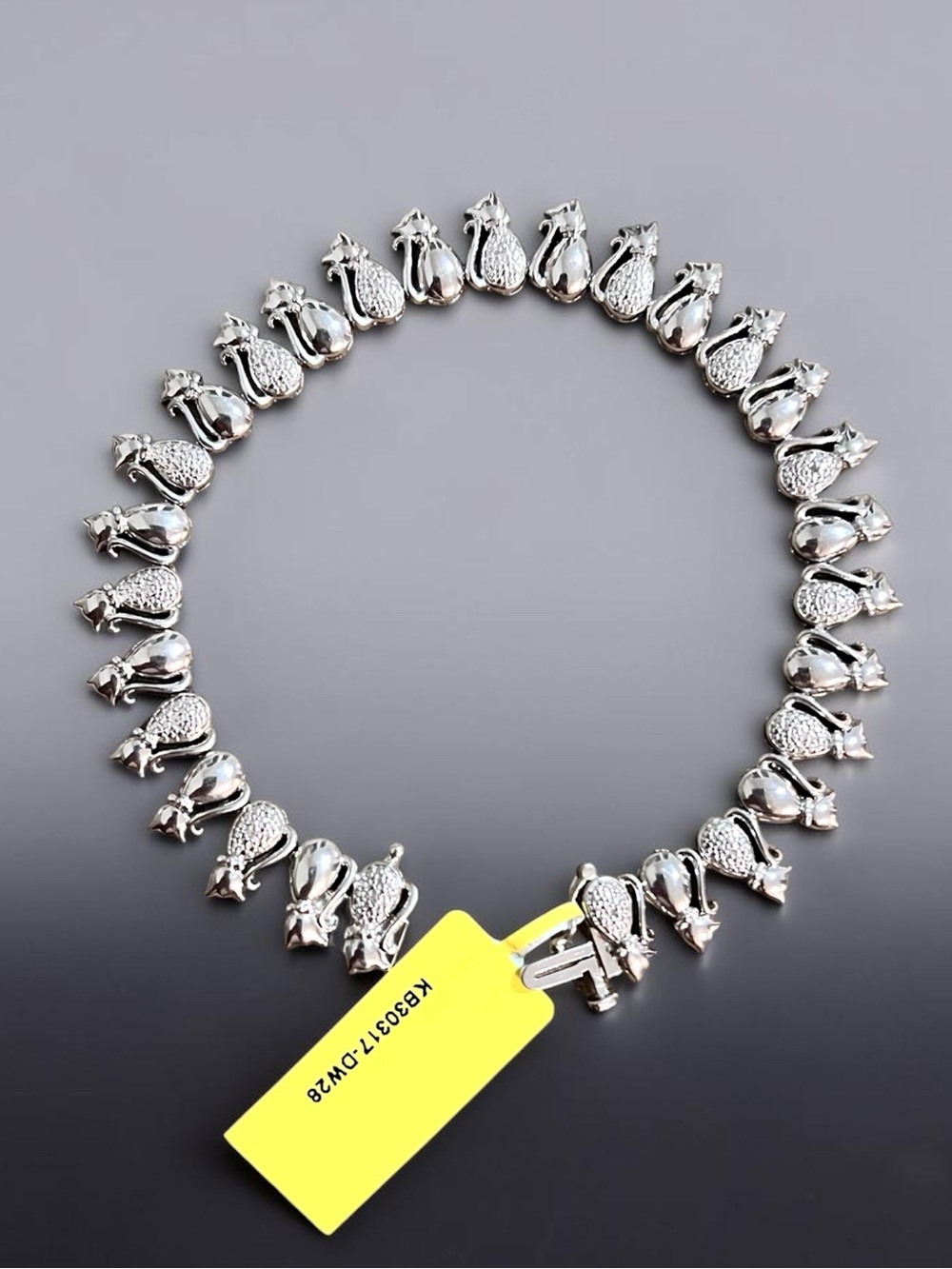 Sterling Silver Natural Diamonds Cat Bracelet 7.5”
